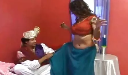 Manajer itu mendapati Danny sedang masturbasi dan menidurinya di video tante sex indonesia kantor