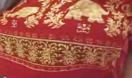 Eksentrik ngewek tante indo meniduri ibunya