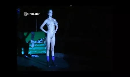 Kristoff Cale suka tante indo orgasme menempatkan gairah bajingan untuk Lina Mercury di pantat