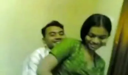 Porno video xxx tante indonesia semi-profesional