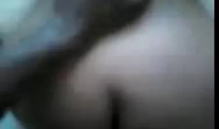 Doublet mengangkat tante tante indo hot pantatnya