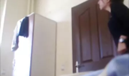 Pirang dada besar video tante cantik indo