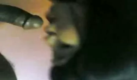 Melakukan tante selingkuh indo inses dengan putranya