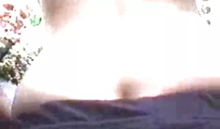 Penetrasi anal toket tante indo