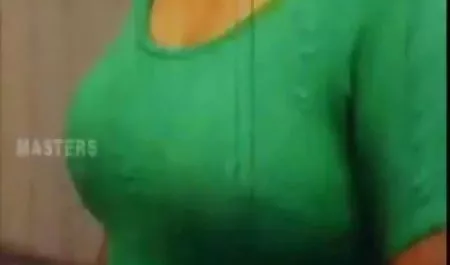 Sangat mengasyikkan bokep indo tante hot