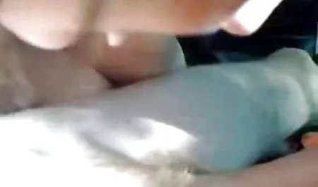 Gadis indonesia tante hot yang lelah di sofa