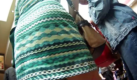 Cowok bokep indo tante gendut dengan paksa meniduri seorang wanita Cina di dekat laut
