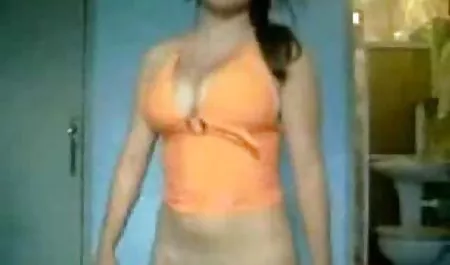 Ibu di bokep indo tante vs keponakan mulutku